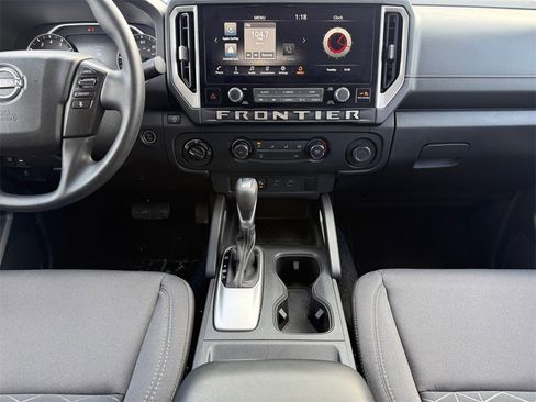Certified 2025 Nissan Frontier SV image 11