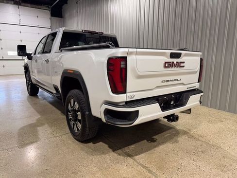 Used 2024 GMC Sierra 2500 Denali w/ Denali Reserve Package AWD/4WD image 3