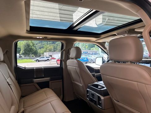 Used 2018 Ford F150 Lariat w/ Equipment Group 502A Luxury AWD/4WD image 22