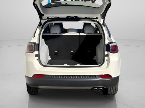 Used 2021 Jeep Compass Limited image 6