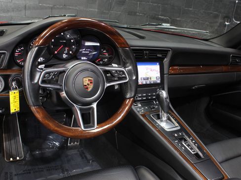 Used 2019 Porsche 911 Carrera w/ Sportdesign Package image 31