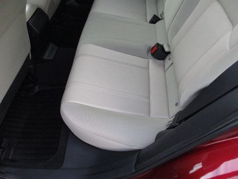 Used 2022 Subaru Impreza 2.0i Premium image 6