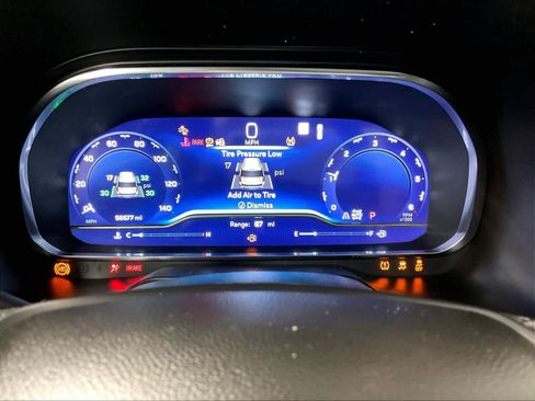 Used 2022 Chevrolet Tahoe Z71 w/ Luxury Package image 26