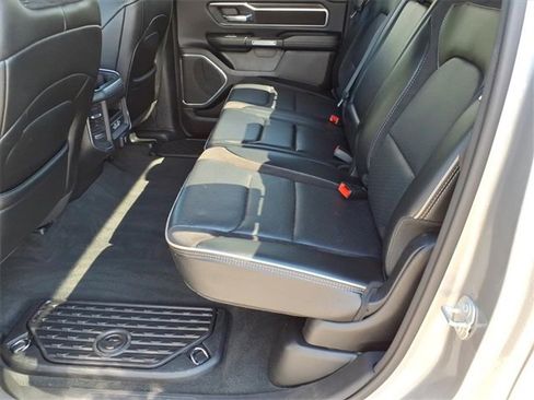 Used 2024 RAM 1500 Laramie image 12
