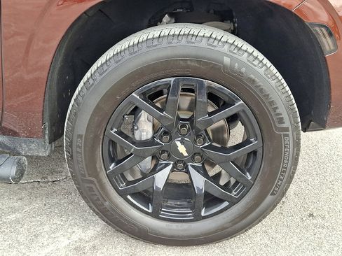 Used 2022 Chevrolet Tahoe Z71 w/ Luxury Package image 8