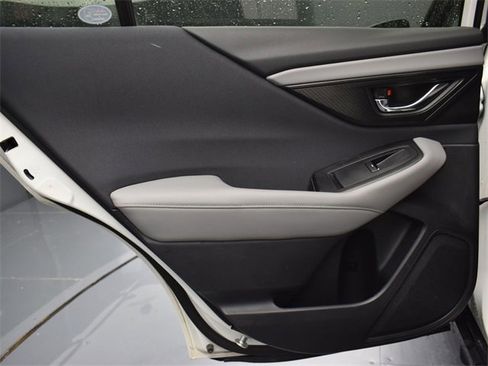 Used 2020 Subaru Outback Premium image 15
