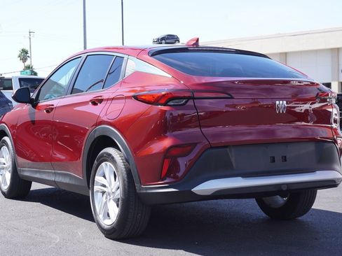 Used 2024 Buick Envista Preferred w/ Convenience II Package image 3