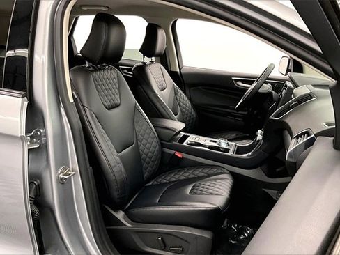 Used 2024 Ford Edge Titanium image 7
