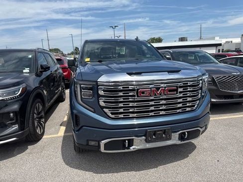 Used 2025 GMC Sierra 1500 Denali w/ Denali Reserve Package AWD/4WD image 6