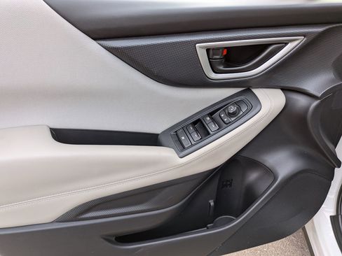 Used 2022 Subaru Forester Base image 8