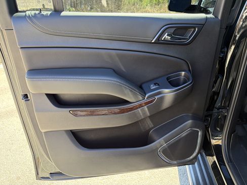 Used 2020 GMC Yukon XL SLT w/ Value Plus Edition image 23