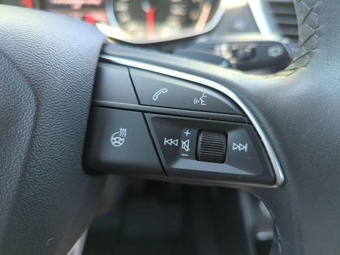 Used 2022 Audi Q5 2.0T Premium w/ Convenience Package image 22