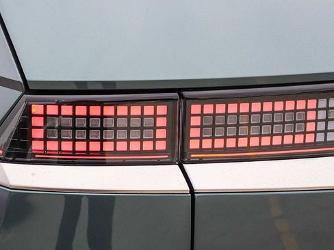 New 2026 Hyundai Ioniq 5 Limited image 9