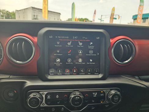 Used 2019 Jeep Wrangler Unlimited Rubicon w/ Dual Top Group AWD/4WD image 24