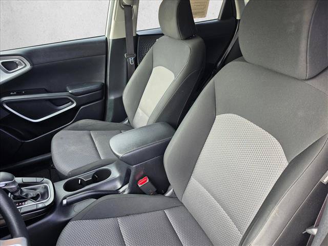 Used 2020 Kia Soul LX FWD image 23