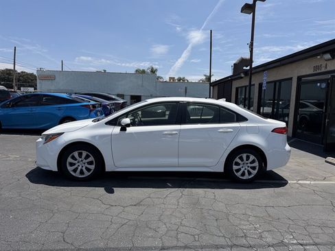 Used 2022 Toyota Corolla LE w/ Carpet Mat Package (TMS) FWD image 7