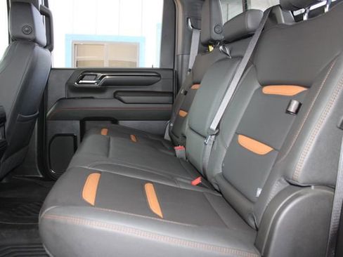 Used 2024 GMC Sierra 2500 AT4 w/ AT4 Premium Plus Package image 28