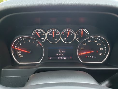 Used 2022 Chevrolet Silverado 1500 Custom w/ Safety Confidence Package AWD/4WD image 17