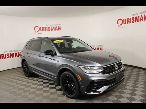 Used 2022 Volkswagen Tiguan SE R-Line AWD/4WD image 11