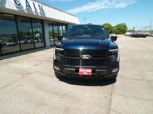 Used 2025 Ford F150 Platinum AWD/4WD image 2