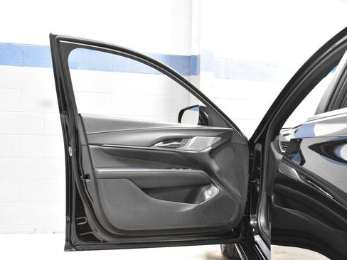 Certified 2021 Cadillac CT4 Luxury w/ Sun And Sound Package image 9