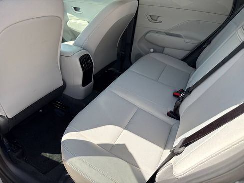 Used 2025 Hyundai Kona SEL FWD image 15