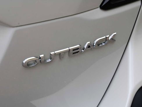 Certified 2025 Subaru Outback Premium AWD/4WD image 11