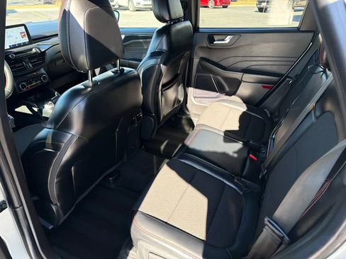 Used 2024 Ford Escape ST-Line image 17