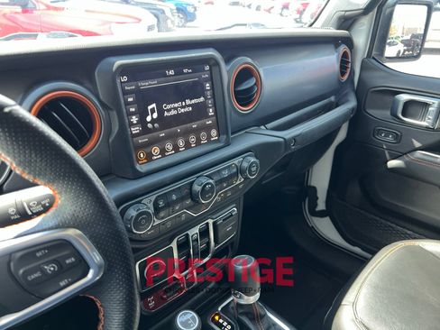 Used 2023 Jeep Gladiator Mojave w/ Cold Weather Group AWD/4WD image 32