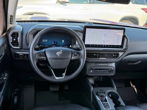 Used 2025 Ford Bronco Sport Outer Banks w/ Outer Banks Tech Package+ AWD/4WD image 7