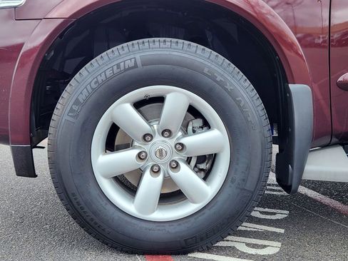 Used 2015 Nissan Armada SV image 16