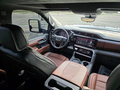 Used 2024 GMC Sierra 3500 Denali Ultimate w/ LPO, GMC Protection Package image 23