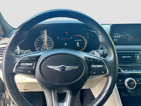 Used 2022 Genesis G70 3.3T RWD image 11