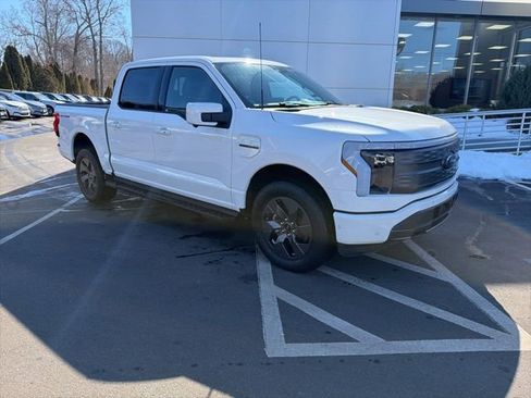 Used 2022 Ford F150 Lightning Lariat w/ Equipment Group 511A High image 1