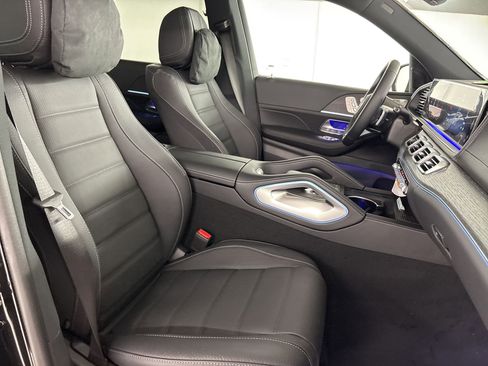 New 2026 Mercedes-Benz GLS 580 4MATIC image 30