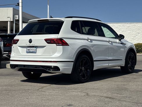 Certified 2024 Volkswagen Tiguan SE R-Line FWD image 5