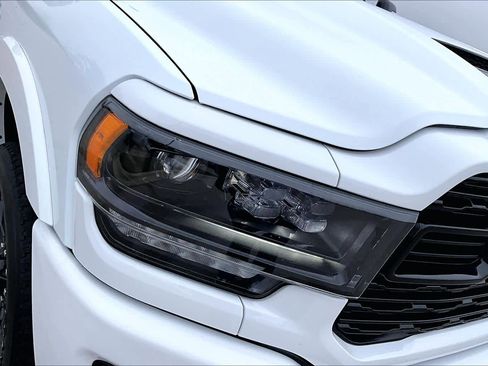 Used 2024 RAM 2500 Limited image 27