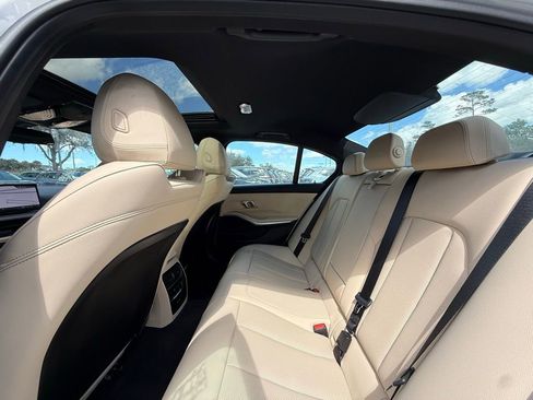 Used 2025 BMW 330i xDrive Sedan w/ M Sport Package image 18