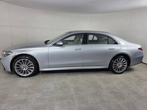 Certified 2023 Mercedes-Benz S 500 4MATIC image 7
