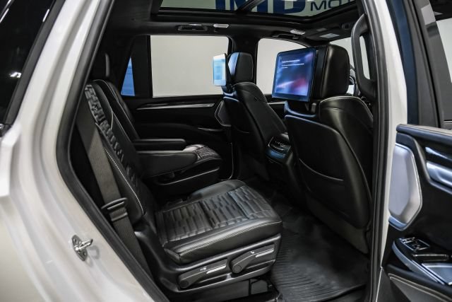 Used 2025 Cadillac Escalade V w/ LPO, Floor Liner Package AWD/4WD image 33