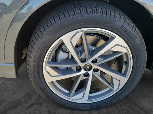 New 2025 Audi Q3 2.0T Premium image 5