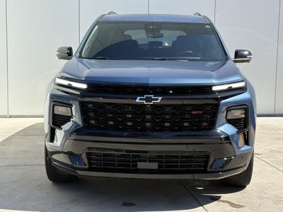 Used 2025 Chevrolet Traverse RS