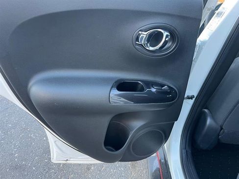 Used 2013 Nissan Juke NISMO image 32