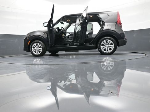 Used 2021 Kia Soul LX image 47