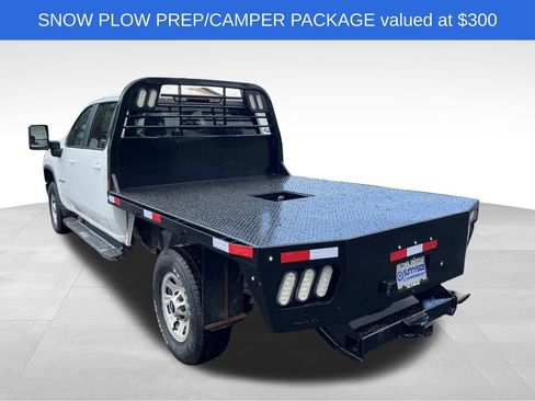 Used 2023 Chevrolet Silverado 2500 LT w/ Snow Plow Prep/Camper Package image 4