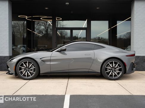 Used 2020 Aston Martin V8 Vantage Coupe image 8