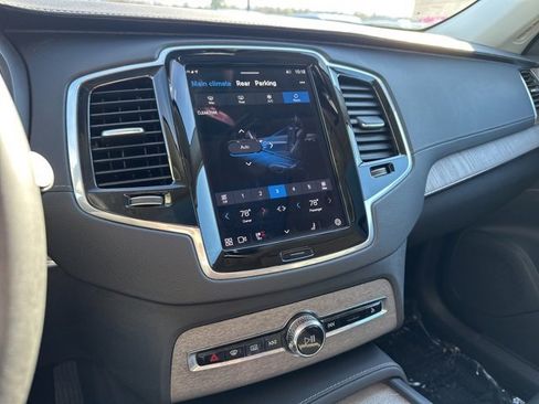 Certified 2024 Volvo XC90 T8 Ultimate w/ Protection Package image 22