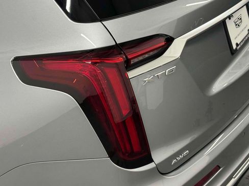 Certified 2025 Cadillac XT6 Premium Luxury image 8