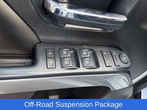 Used 2018 Chevrolet Silverado 1500 LT w/ Redline Edition image 19