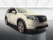 Used 2024 Nissan Pathfinder Platinum AWD/4WD image 4